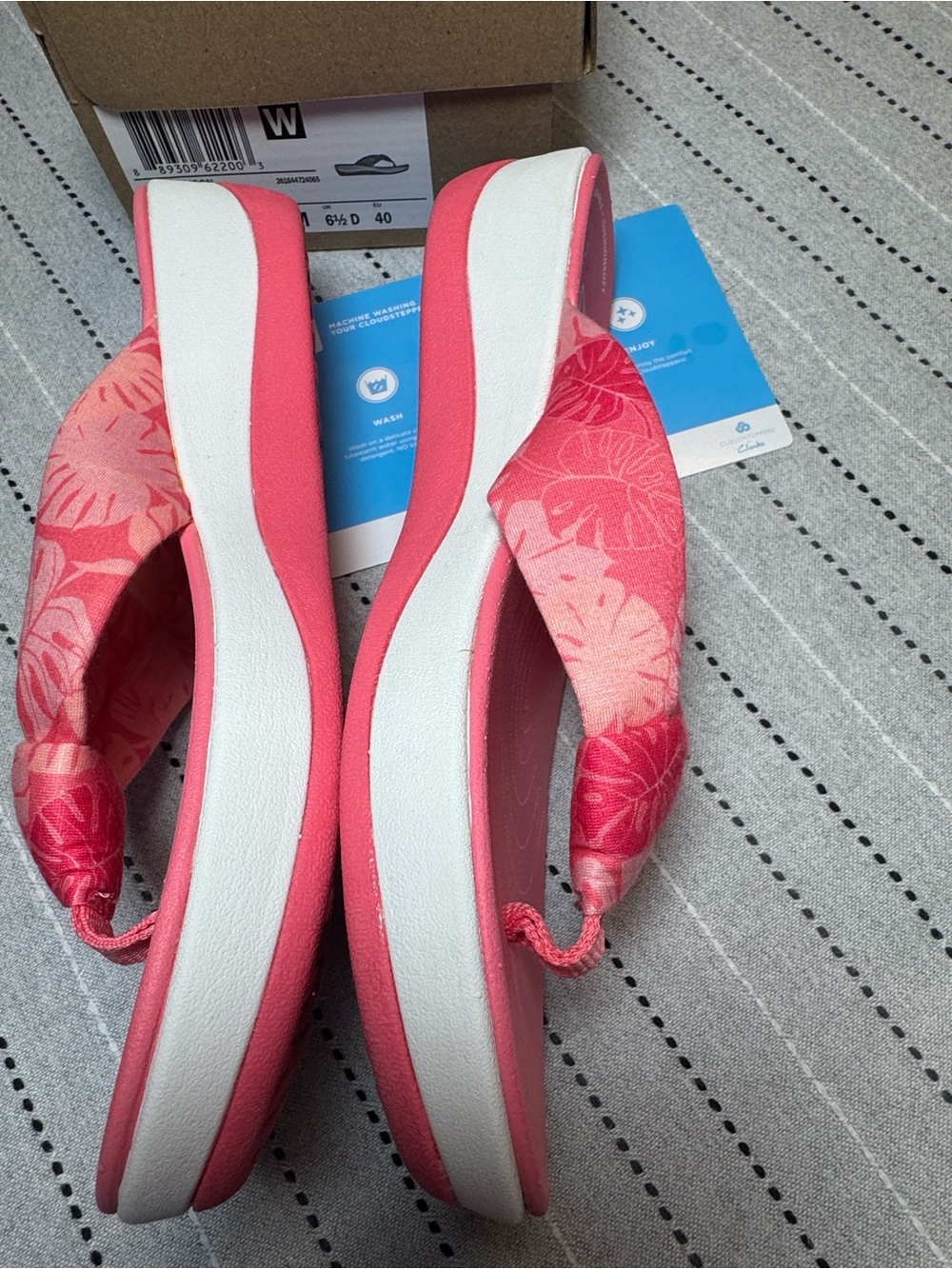 Clarks Women's Arla Glison Coral Print Floral Knotted Thong Sandals NWOT - Picture 9 of 10